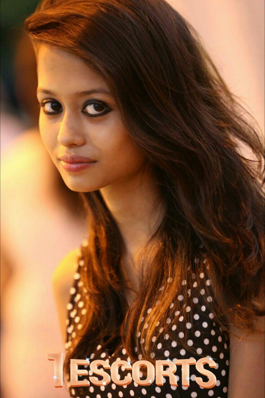 Garima Tiwari -10