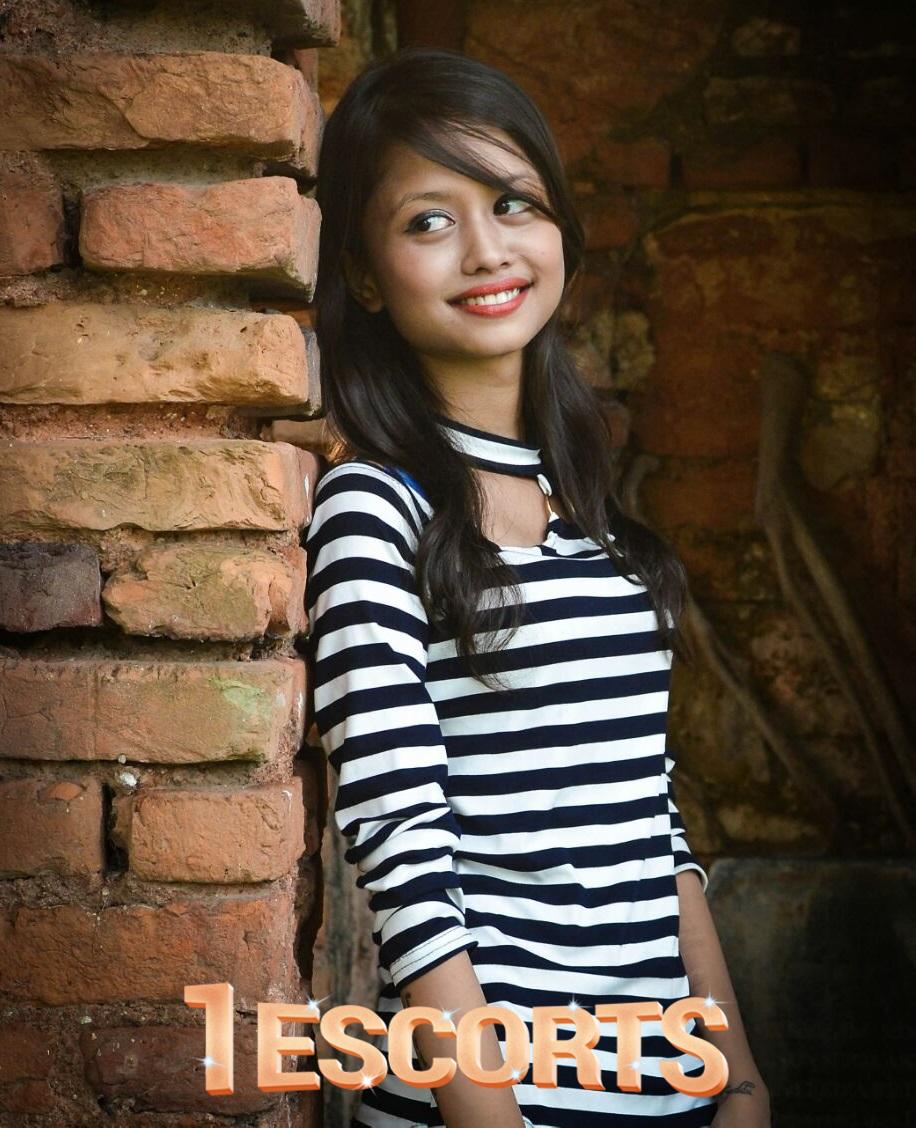 Garima Tiwari -7