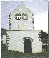 Fachada principal de la iglesia