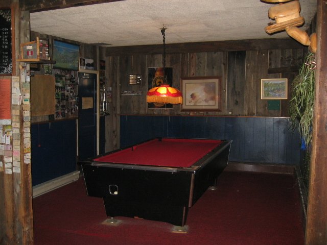 Auberge Glen Sutton Pool Room