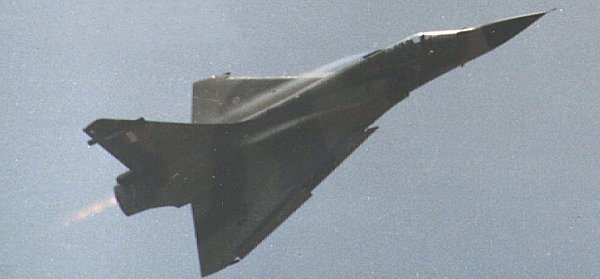 avin cazabombardero interceptor supersnico de superioridad area Mirage 2000