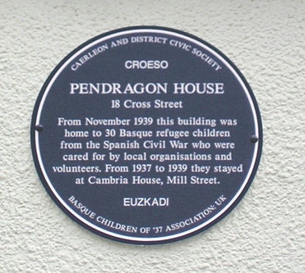 Placa dedicada a los ni&ntilde;os refugiados del Pa&iacute;s Vasco durante la Guerra Civil Espa&ntilde;ola