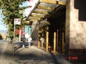 Cambie Street canopied entrance, Copyright: Milson Macleod 2006