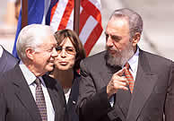 El ex presidente Jimmy Carter, recibido por Fidel Castro en el aeropuerto Jos Mart de La Habana (REUTERS)