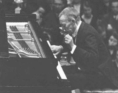 Rachmaninov at the keyboard