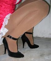 misc_joy_41.jpg -- Legs > Red Mini Dress (Maid)