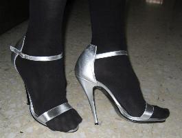misc_joy_61.jpg -- 5" Sliver Heels