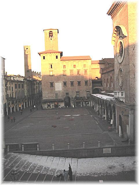  Erbe Square-Mantua-Northern Italy/Piazza delle Erbe in Mantova