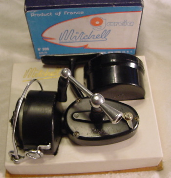 Old Mitchell 300 Reels And Their Lettered Sisters: Differences