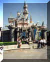 Disneyland.jpg (58826 bytes)