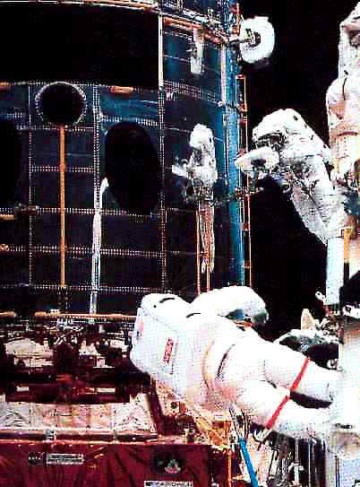 Hubble Reparatur 1993 - NASA/ARC/GEO