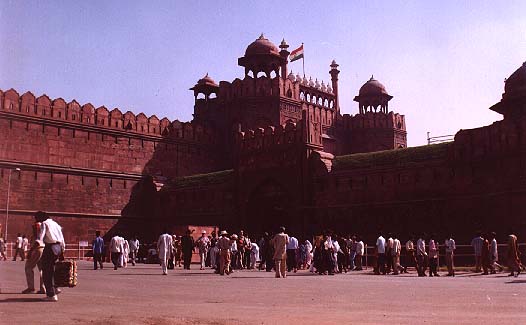 redfort.jpg (30162 bytes)