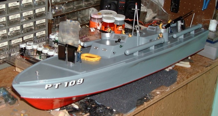 dumas pt 109 model kit