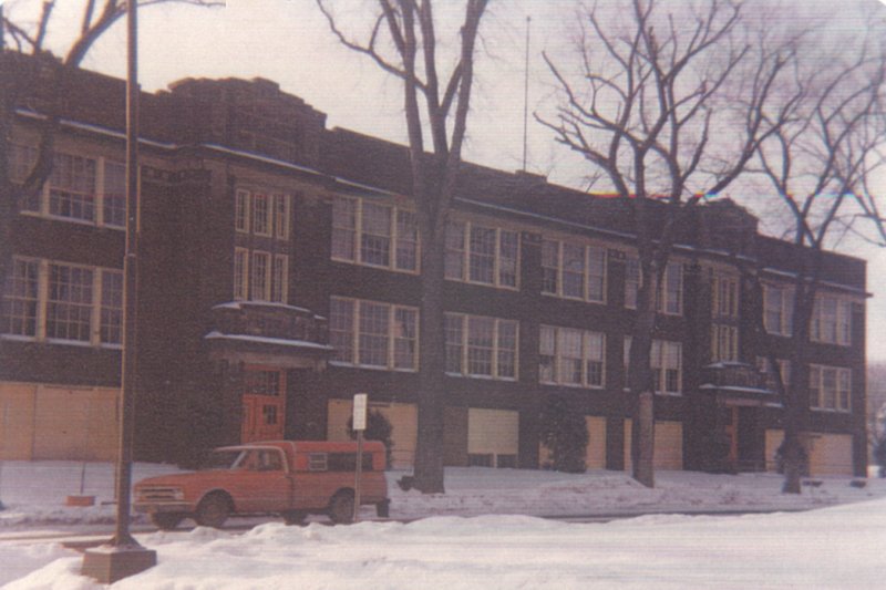 Chippewa Falls Junior High School