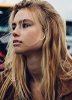 photo Lucy Fry