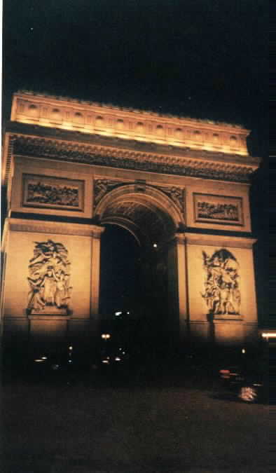 Arc d'Triumph at night (natch)