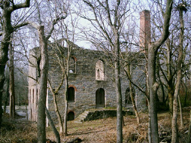 Abandoned structure - unknown name