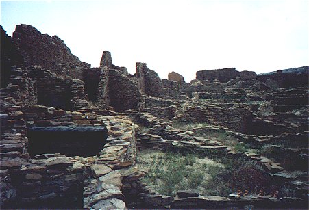 chaco canyon ruins