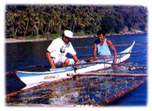 Magdiwang Fisherman being trained by WWF staff on how to catch fish without damaging the Sibuyan Reef.