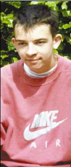 <b>Jonathan Moir</b> died at age 23 after a bout with anorexia. - jondied