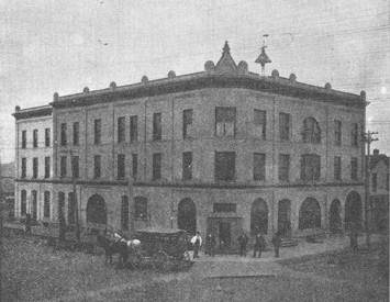 The Donavan House, pictured in 1906. This building was built in 1891, and replaced the old Bamber House, Mt Pleasant's first hotel.