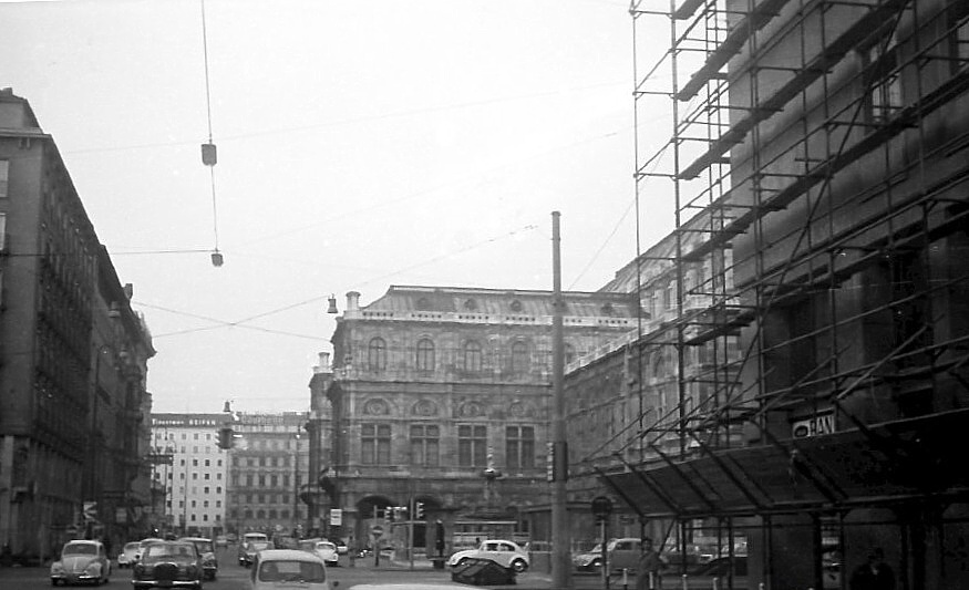 19691108-Vienna-2-15-2sen.jpg