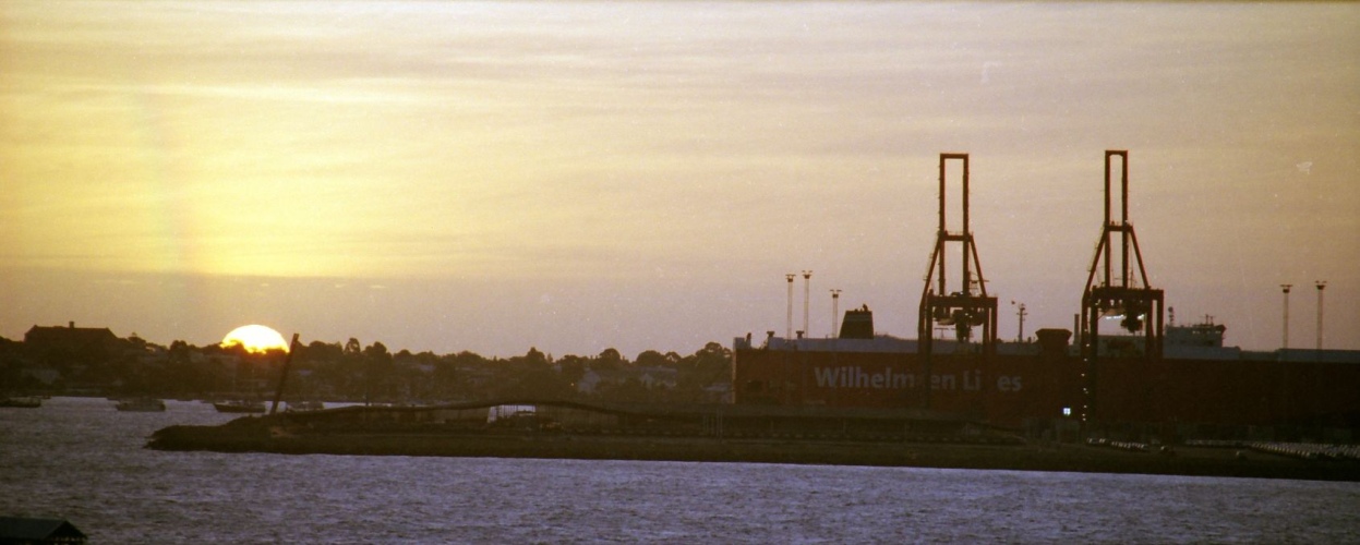 AU120-22pan.jpg