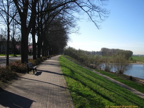 20120326-115210-Dusseldorf-Benrath-2957.jpg