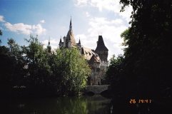 budapest-vajdahunyad-castle-4.jpg