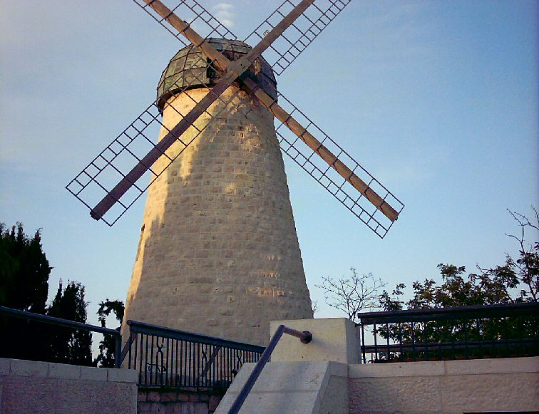 jerusalem-montefiori-wind-mill-1-21-05-2003.jpg