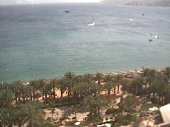 eilat-beach-02051004.jpg