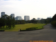 Marunouchi view from Tokyo Chiyoda-ku Imperial Palace and Park	20071023-125540-3841.jpg
