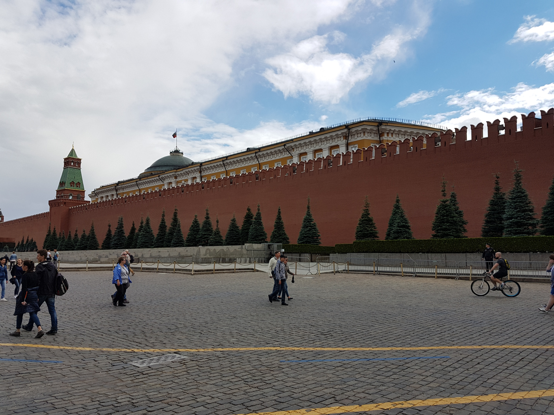 20170706-154237-Moscow-Kreml-Red_Square-SJ.jpg