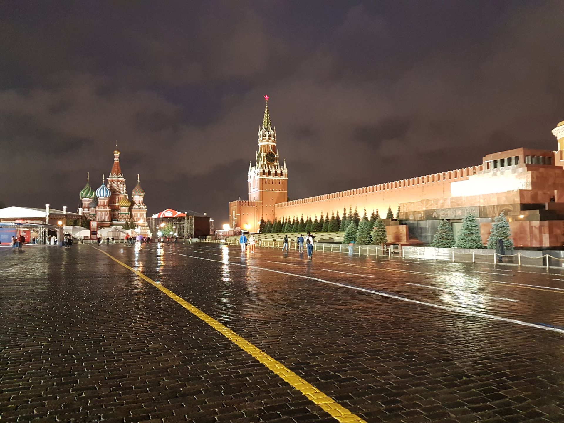 20170707-221436-Moscow-Kreml-Red_Square-SJ.jpg