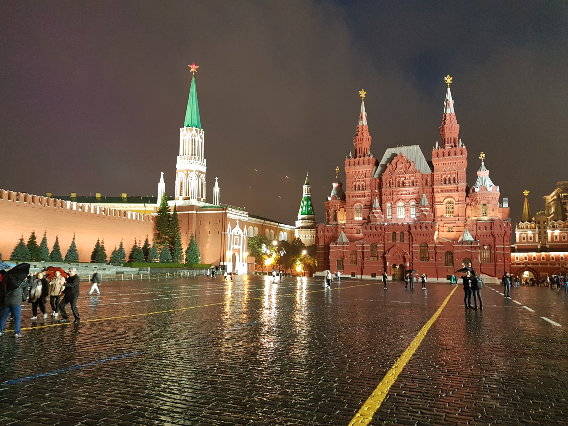 20170707-221457-Moscow-Kreml-Red_Square-SJ.jpg