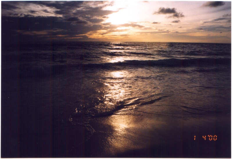 20000401-sunset-in-phuket-1.jpg