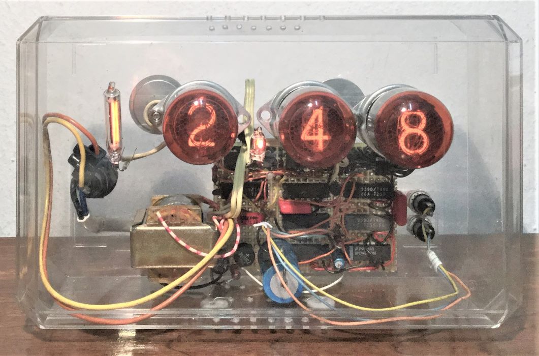 Nixie clock I - Vintage electronics