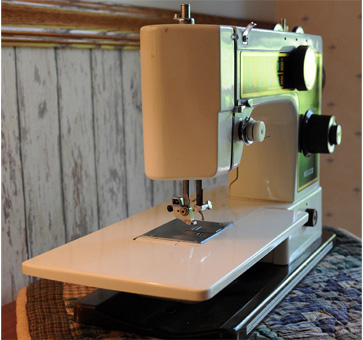 Model F600 Nelco Sewing Machine