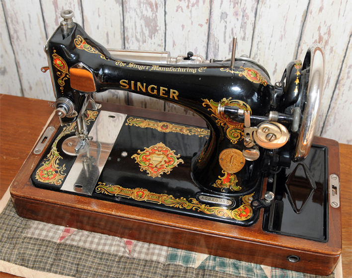 Singer 128 Sewing Machine