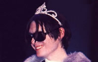 the gorgeously, sparkly nicky wire...