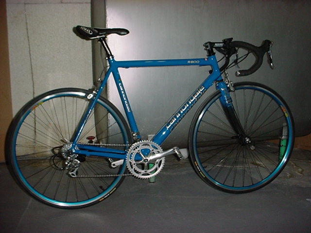 cannondale r800 road bike