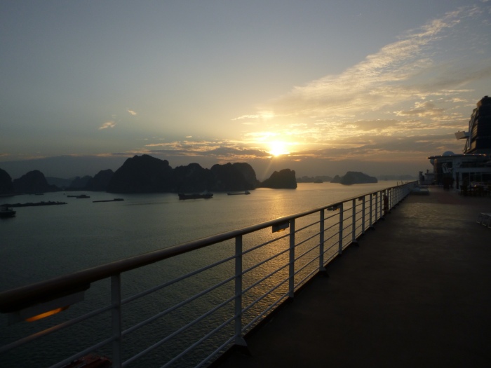 20141218-064444-Vietnam-Halong-Bay-PJ2802.JPG