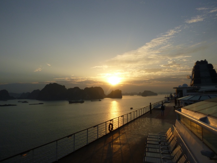 20141218-064518-Vietnam-Halong-Bay-PJ2806.JPG
