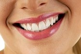how to whiten teeth at home naturally