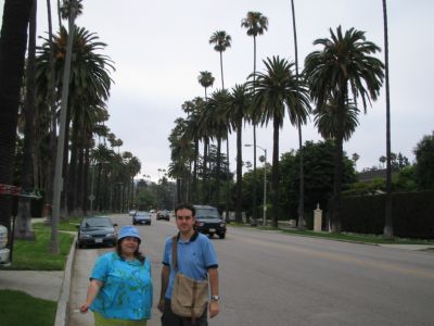 Patri y Xose en el paseo de las palmeras.