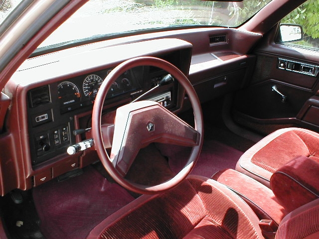 Nissan Auster 1985 Interior