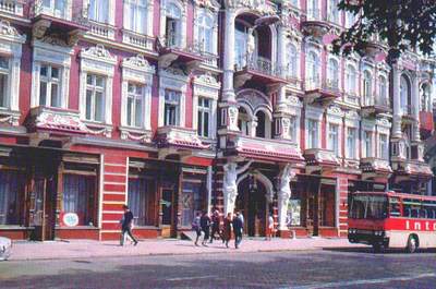 Krasnaya (red) Hotel