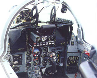 Foto: Cockpit de Mig-29SM FAP.
