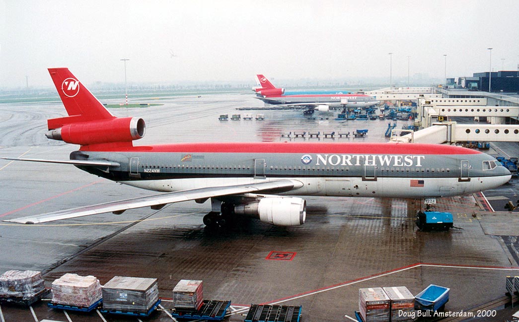 Northwest DC-10