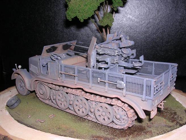 8T on Semi-Track Sd.Kfz 7 with Flakvierling 38 20mm